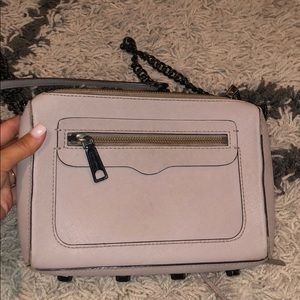 REBECCA MINKOFF CROSS BODY PURSE LIGHT GREY